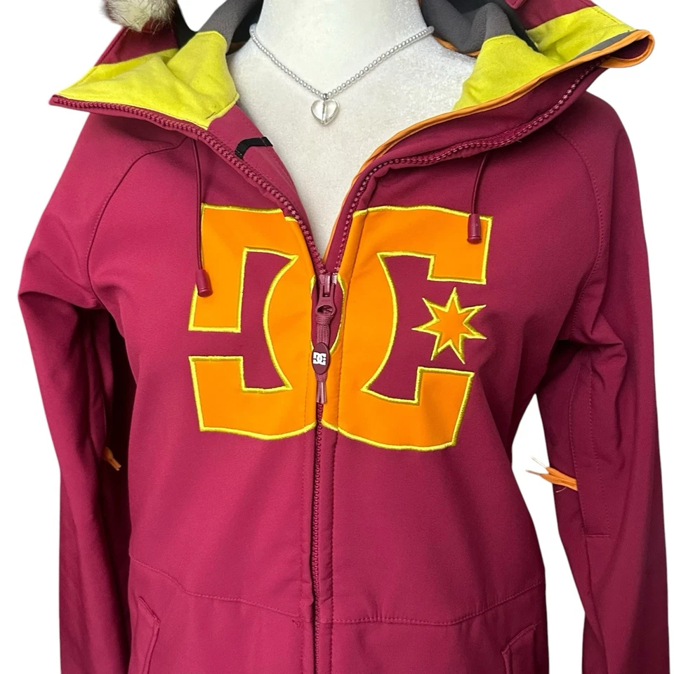 Chaqueta DC Soft Shell Borgoña Talla XS Foto 4 de 4