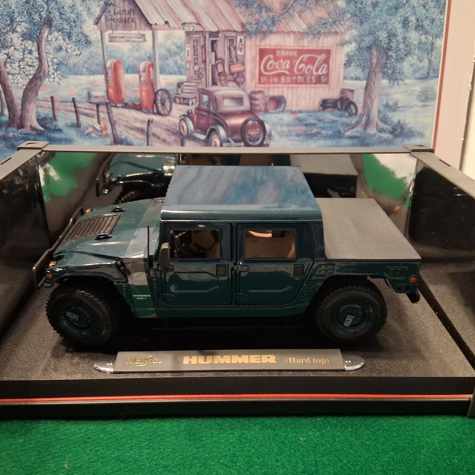 Maisto Special Edition Blue Hummer Hard Top 1:18 Scale Diecast - Image 2 of 4