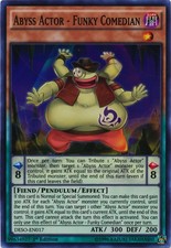 Abyss Actor - Funky Comedian - DESO-EN017 - Super Rare - 1st Edition - Heavily P