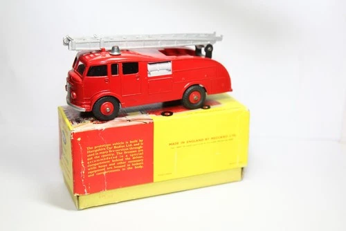 Dinky 955 Fire Engine With Windows In Original Box - Near Mint Rare Plastic Hubs