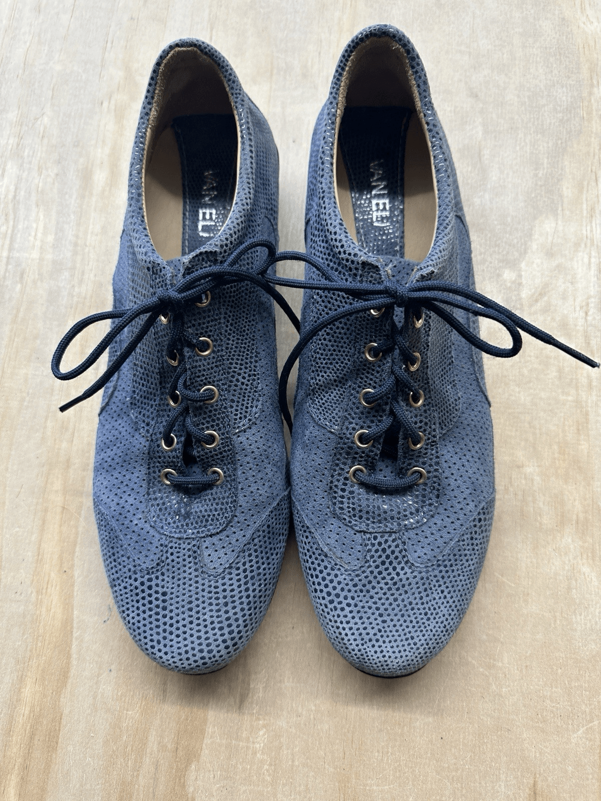 SAOLA Van Eli scarpe donna blu scamosciate sneakers 9 5 M stringate suola trazione immacolate