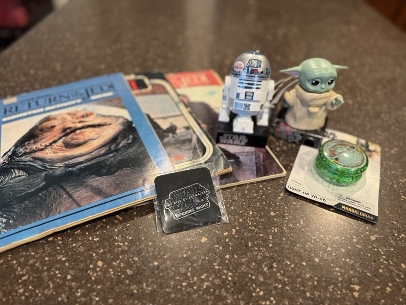 STAR WARS LOT coloring Books, Grogu YO-YO, R2-D2 Candy Dispenser, Collectors Pin