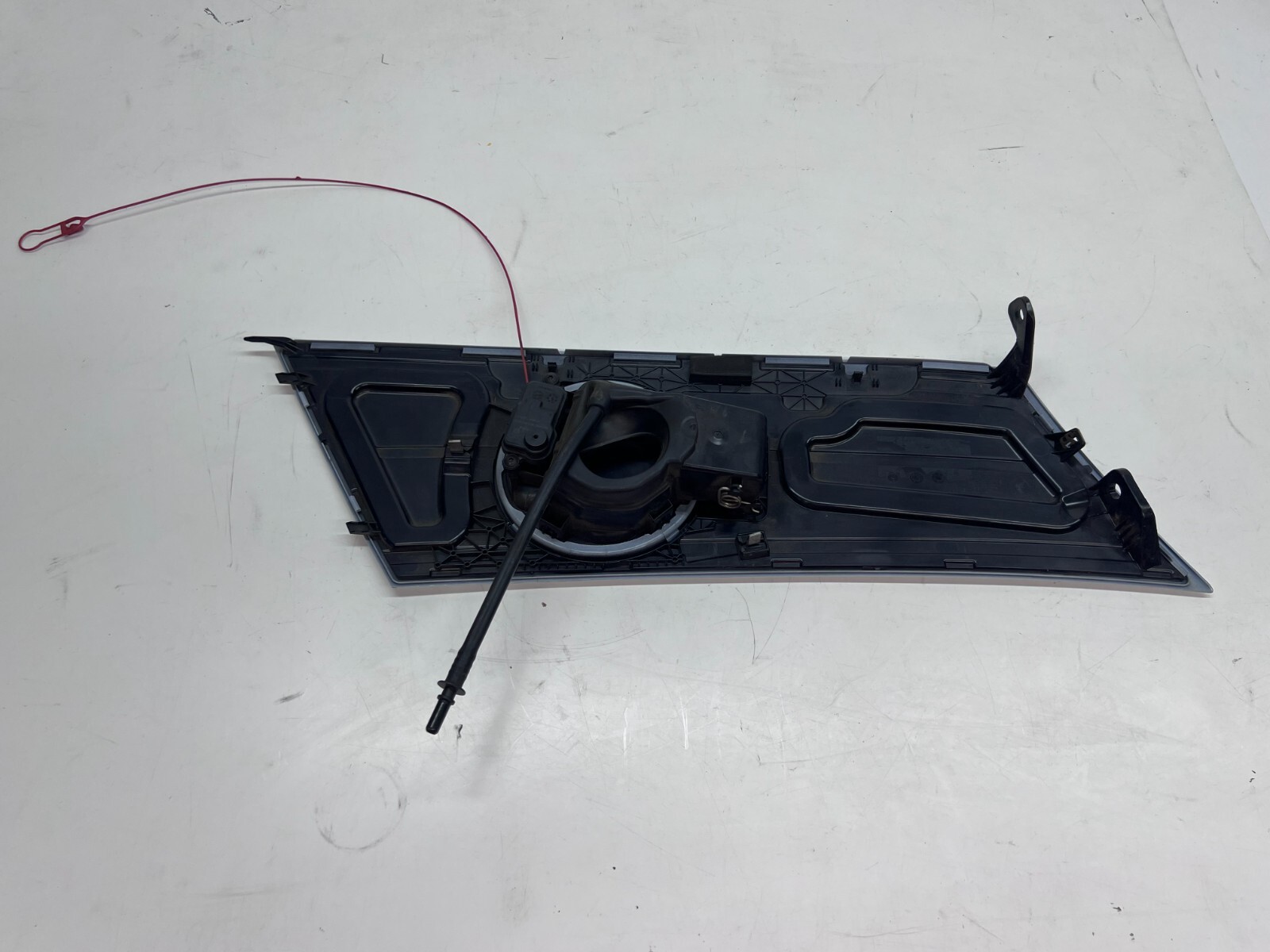 LAMBORGHINI HURACAN LP580 610 EVO FUEL GAS FILLER FLAP PANEL TRIM OEM 4T0827994A