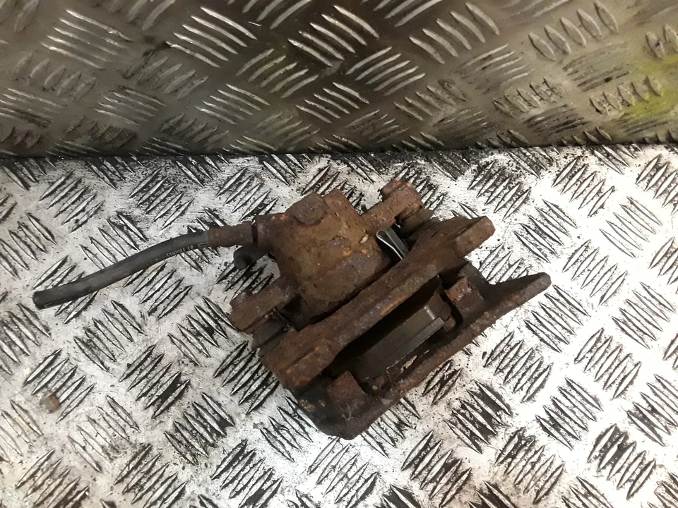 Pinza de freno delantera derecha SMART CITY COUPE 450 0,6 Foto 2 de 3