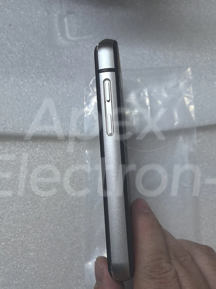 CAT S60 Rugged Waterproof 32GB Smartphone with Integrated FLIR Thermal Camera - Bild 4 von 4