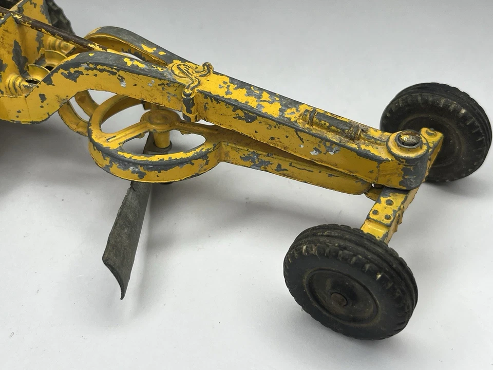 Vintage Hubley Kiddie Toy Road Grader Die Cast Toy No.481 - Made in U.S.A. - Image 4 of 4