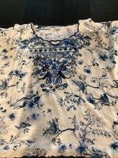 Embroidered Women's Floral Silk Size M