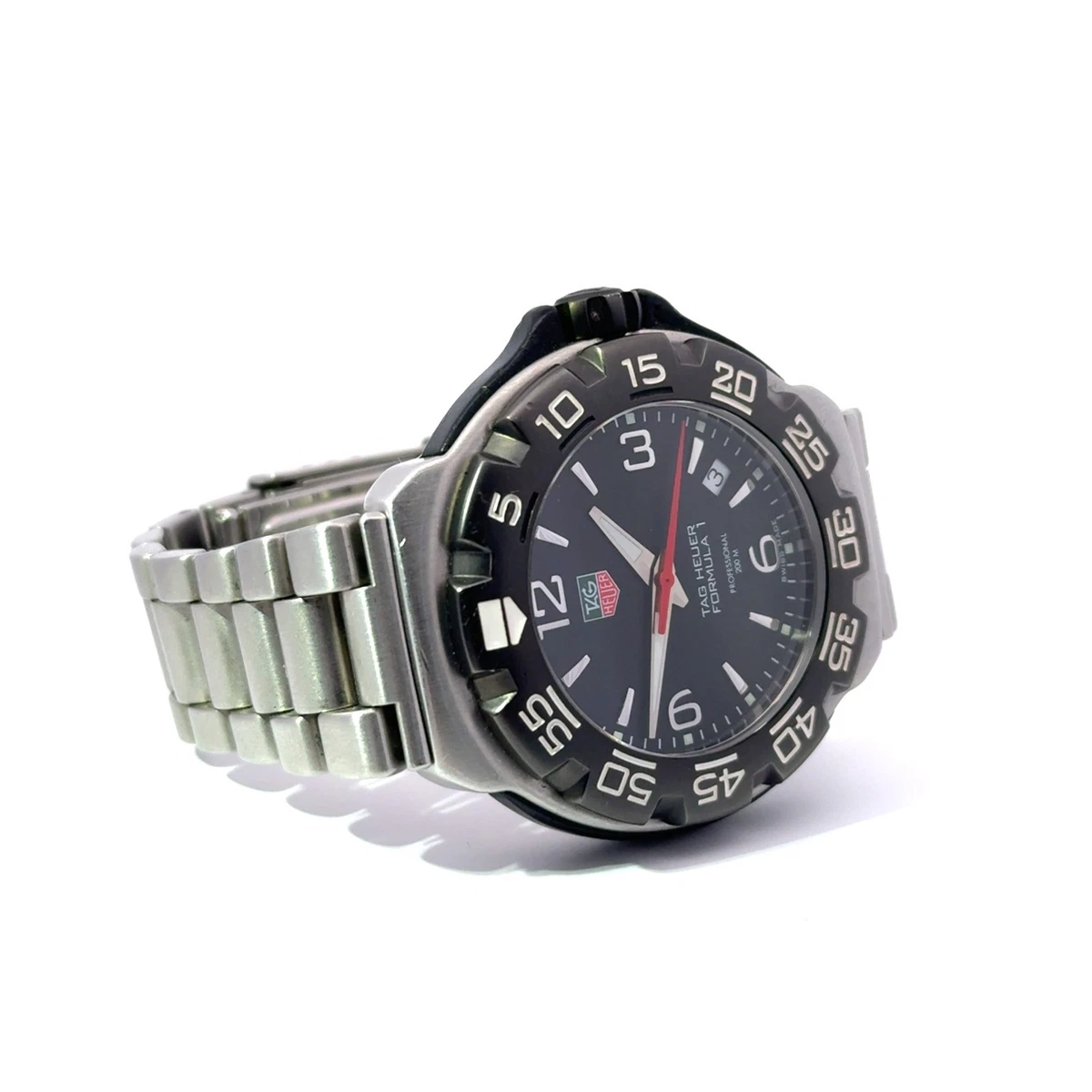TAG Heuer Formula 1 Men 200 m (20 ATM) Water Resistance