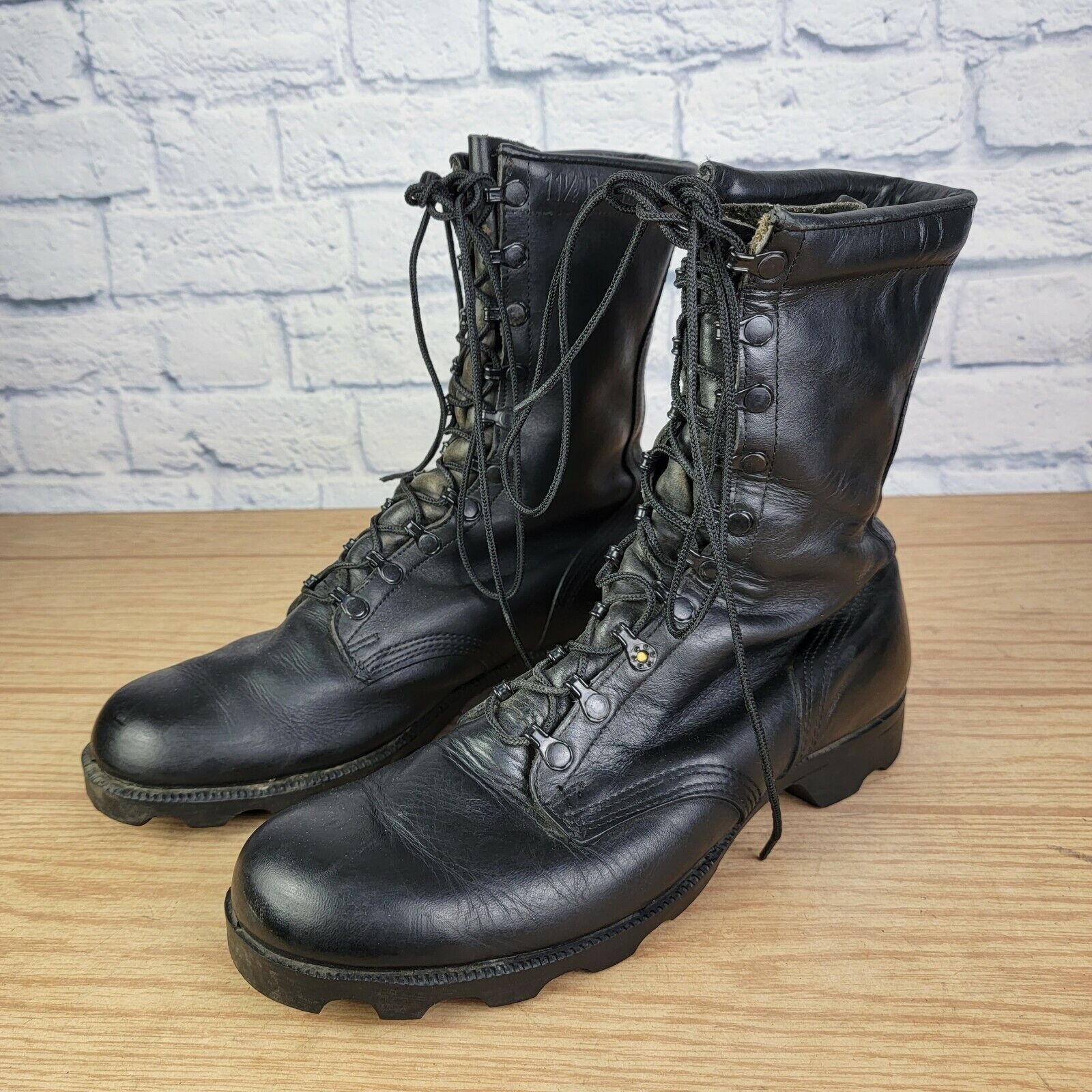 Vintage RO Search Black leather combat boot sz 11.5 R