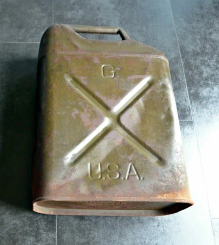 Accessoires et pièces détachées militaires de collection de la seconde guerre mondiale (1939-45) casque