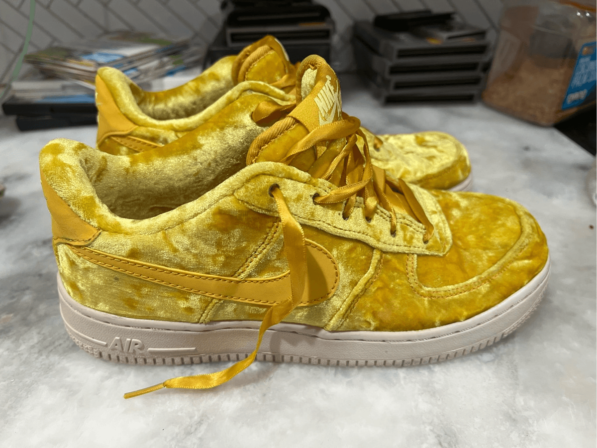 nike air force 1 07 mineral yellow