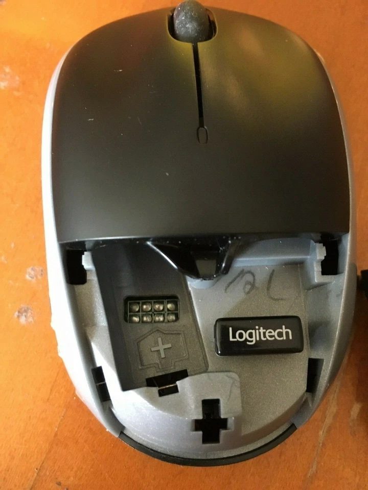 Logitech M325 Wireless Mouse with USB unifying receiver for PC or Mac Authentic - Image 4 of 4