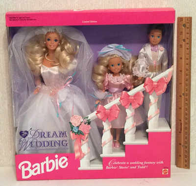 1993 Mattel DREAM WEDDING - Limited Edition #10712 - NIB     (C77)