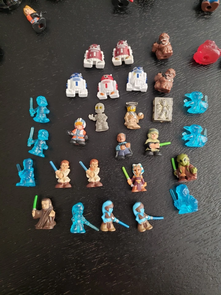 Gran Lote 87 Cápsulas de Lucha Hasbro Star Wars + 4 Naves y Estuche de Metal - Clones Raros Foto 4 de 4
