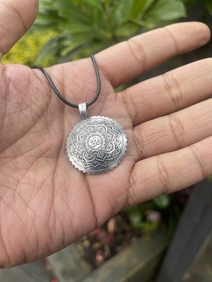 Halskette OM Mandala Anhänger Silber Buddha Tibetische Heilung Lotusblüte Buddhist