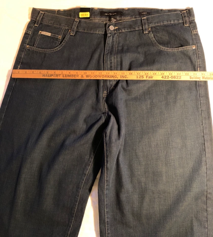 Calvin Klein Jeans Size 44 x 32 Mens Loose Fit Low Waist Relaxed Fit NWT - Image 4 of 4