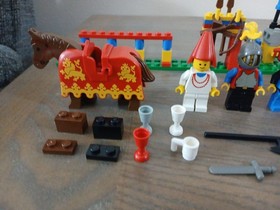 LEGO Castle: Knight's Challenge (6060) 100% Complete w Minifigures & Instruction