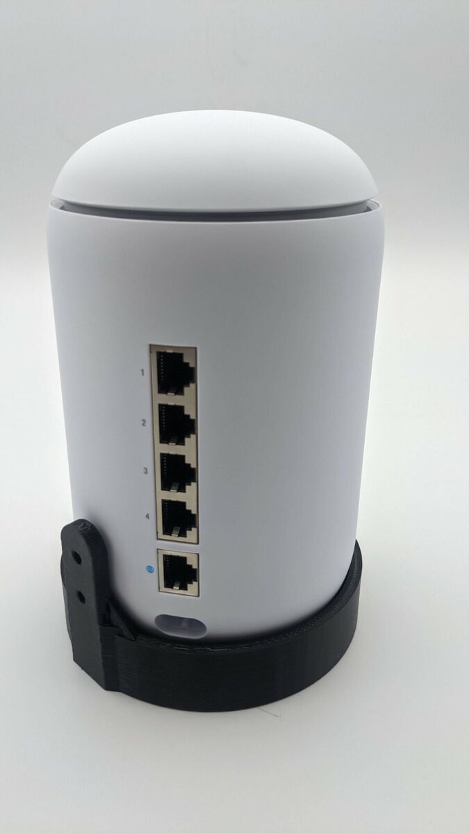 Ubiquiti UniFi Dream Machine Wall Mount