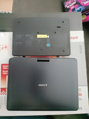 Sony DVP-FX930 Portable DVD Player (9