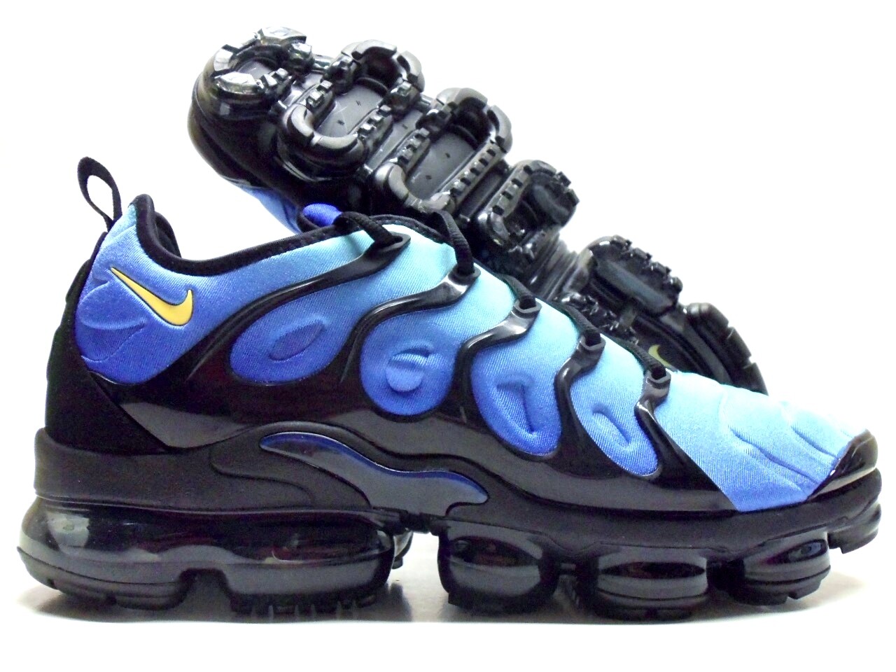 nike air vapormax plus hyper blue