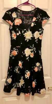 Three Pink Hearts Juniors Dress Floral Pink Lace Back Fit & Flare Skater Small S