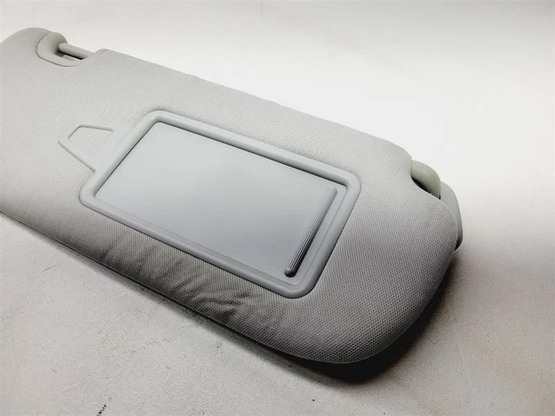 Hyundai Santa Fe Sport 2013-2019 pasajero derecho parasol con luz Foto 3 de 4