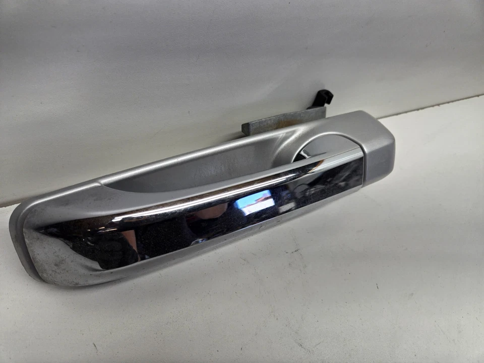 2010-2018 DODGE RAM 2500 3500 LEFT REAR DOOR HANDLE SILVER WITH CHROME - Image 2 of 4