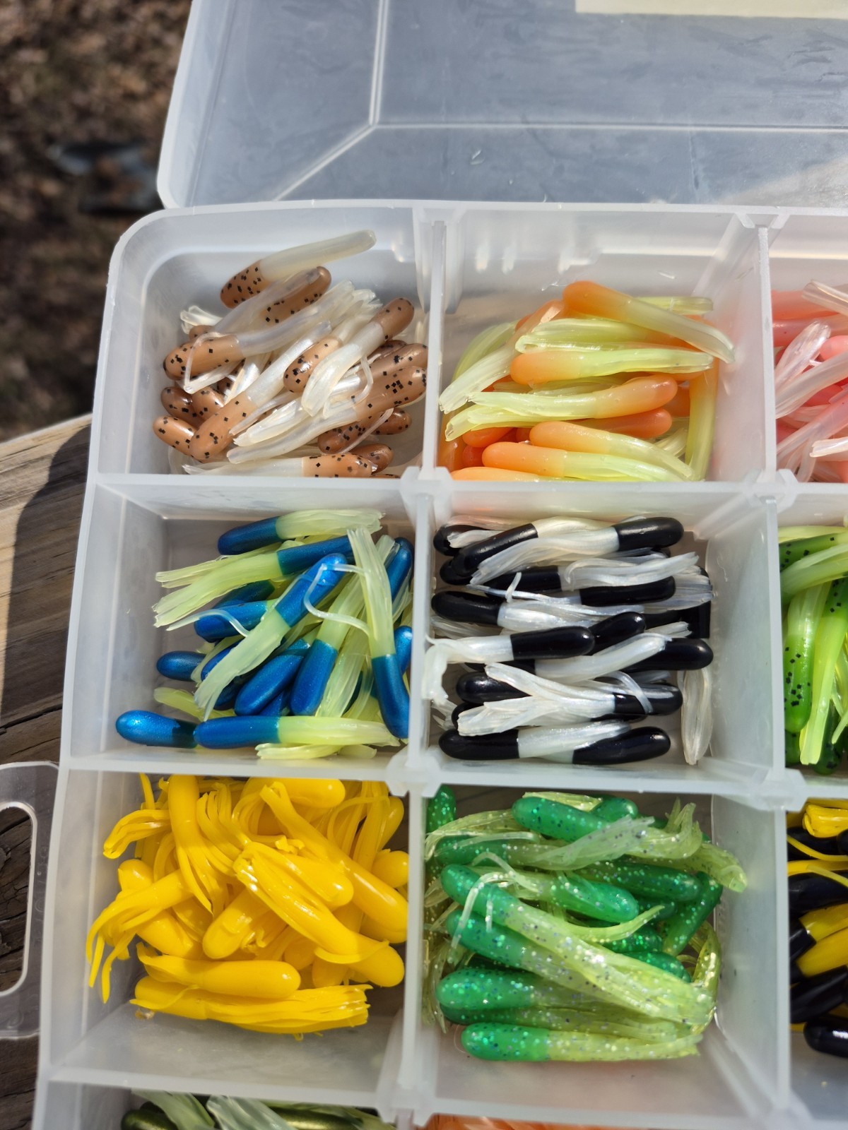 New PRO CRAPPIE TUBE KIT 1021 Pieces Southern Pro Tackle Lure Jig Head & Body  - Image 9