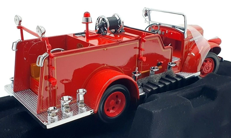 Camión de bomberos GMC Road Signature escala 1/24 20068-1941 - rojo Foto 2 de 4