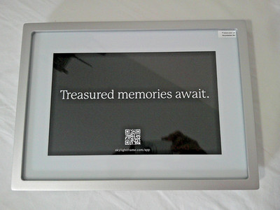 Skylight Frame 10 inch Wi-Fi Digital Picture Frame