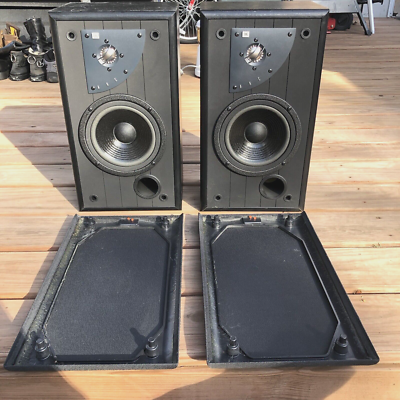 JBL ARC 30 Two-Way Bookshelf Speakers | 125W | 8 Ohm | 6.5 JBL ARC 30 Two-Way Bookshelf Speakers | 125W | 8 Ohm | 6.5