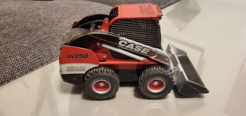 Ertl Case Red Power SV250 Skid Steer Loader Diecast 1/16 Scale - Picture 6 of 15