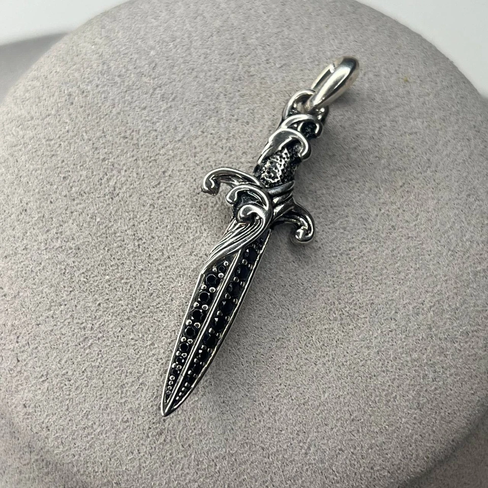 Auténtico David Yurman Daga Amuleto Hombre Colgante Diamantes Negros y Plata Foto 2 de 4