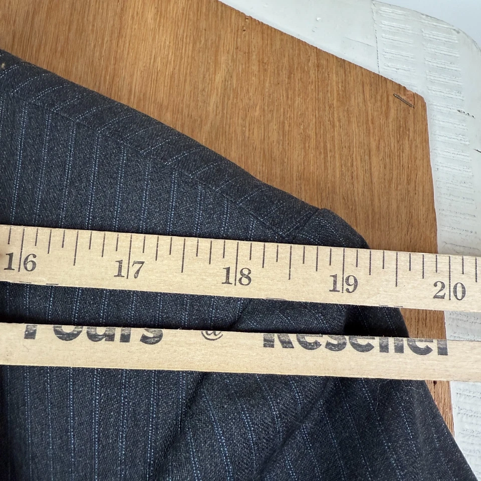 Carlo Palazzi Suit Mens 40R Gray Pinstripe 3 Button Super 100s Wool Italy NWOT - Image 4 of 4