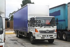Truck photo Hino 500 tarpaulin trailer Australia white HINO 500 GH 1728 A #g7bo