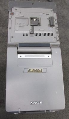 Sony DVCAM DSR-70 Portable Digital Video Cassette Recorder Editor
