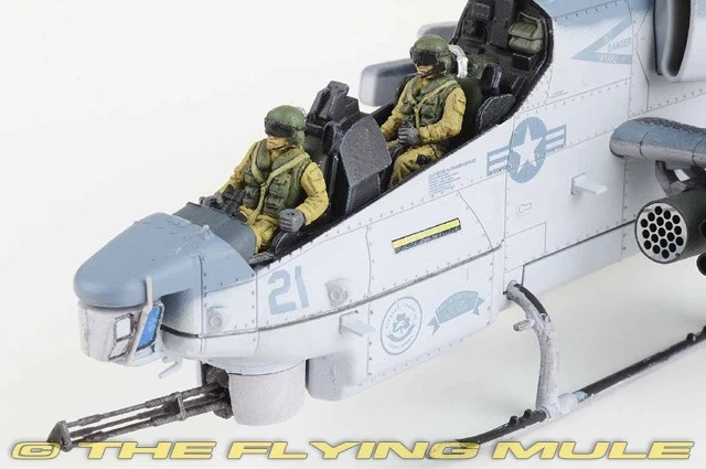 Forces of Valor 1:48 AH-1W SuperCobra USMC HMLA-167 Warriors - Image 3 of 4