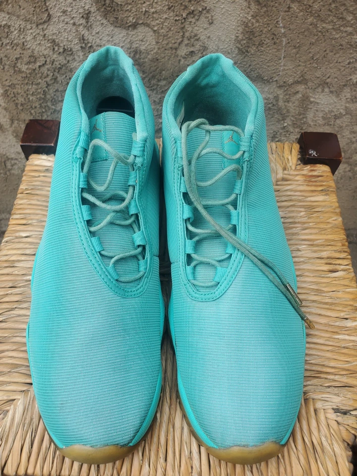 Jordan Future Hyper JADE Talla 11 EXCELENTE ESTADO Foto 2 de 4