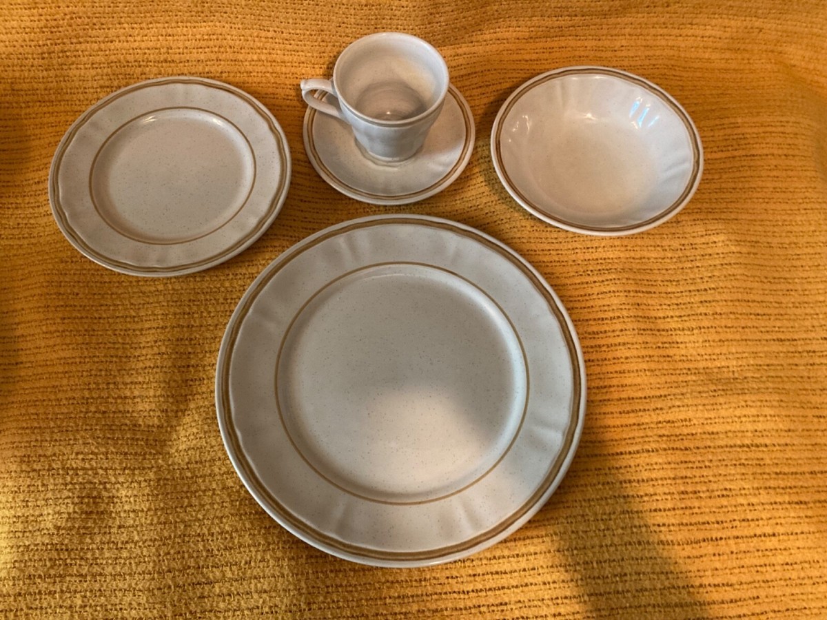 ビンテージ ペナント 4点セット vintage ヴィンテージ USA アメリカ Americana Hearthside Stoneware Dinner Set, Heritage, Vintage