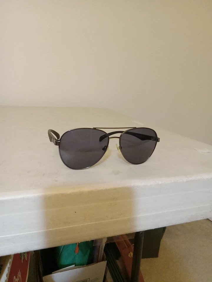 Gafas de sol Kenneth Cole Reaction para hombre Aviator KC1318 negras 08A usadas RAYADAS Foto 2 de 4