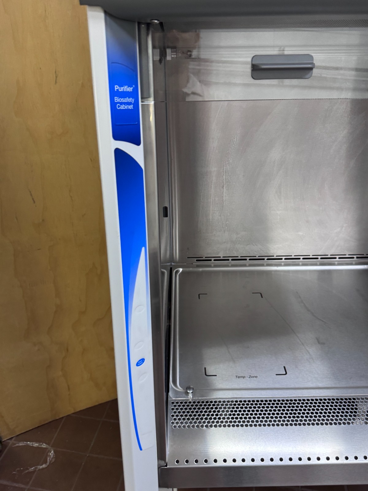 Labconco Purifier Cell Logic+ Class II A2 Biosafety Cabinet w/Temp-Zone + Stand