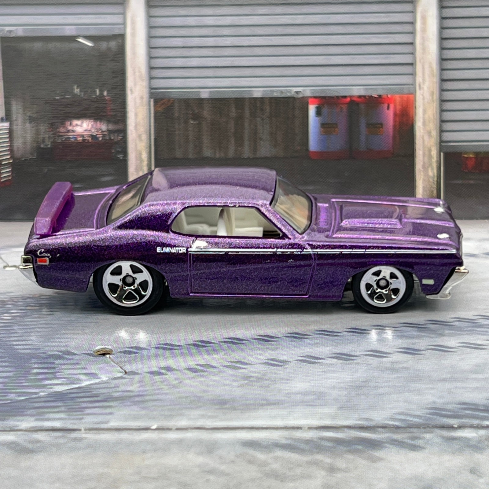 Hot Wheels '69 Mercury Cougar Eliminator Purple 2009 1:64 Diecast Car [10b] thumbnail 3