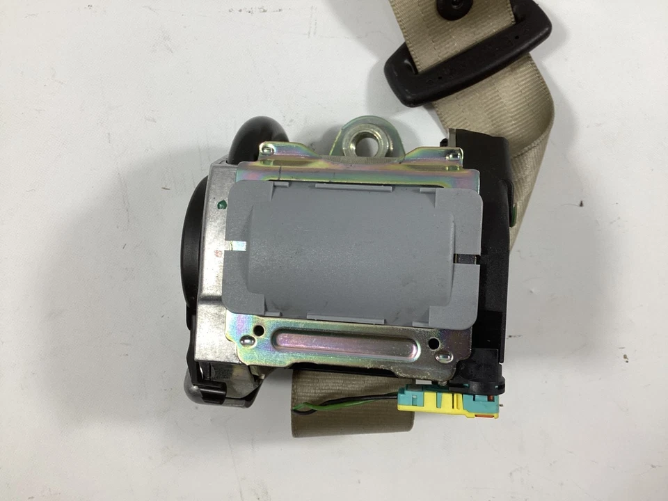 Cinturón de seguridad trasero izquierdo Audi A4 2008-2012 - 609207700, 000-090H OEM. Foto 2 de 4