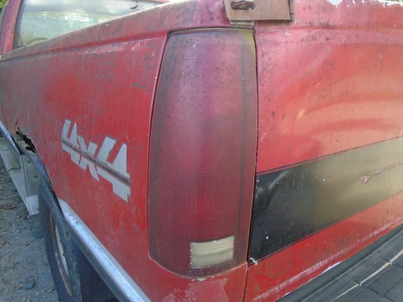1988-1989 Chevrolet 1500 Pickup Passenger Corner/Park Light 1988-1989 Chevrolet 1500 Pickup Passenger Corner/Park Light
