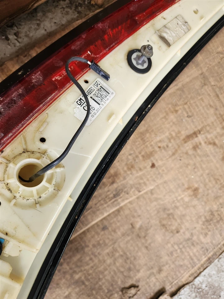 14-19 Cadillac CTS Rear Spoiler Wing AFTERMARKET with Third Brake Light USED — 第 4/4 张图片