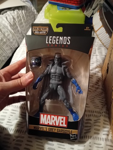 Hasbro Marvel Legends BAF Kree Sentry Series Grey Gargoyle