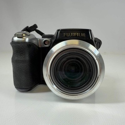 Fujifilm Finepix S8100 FD 10.0MP Digital Camera Black