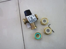 Powers LM495-1 - 1 1/2 union sweat mixing valve new