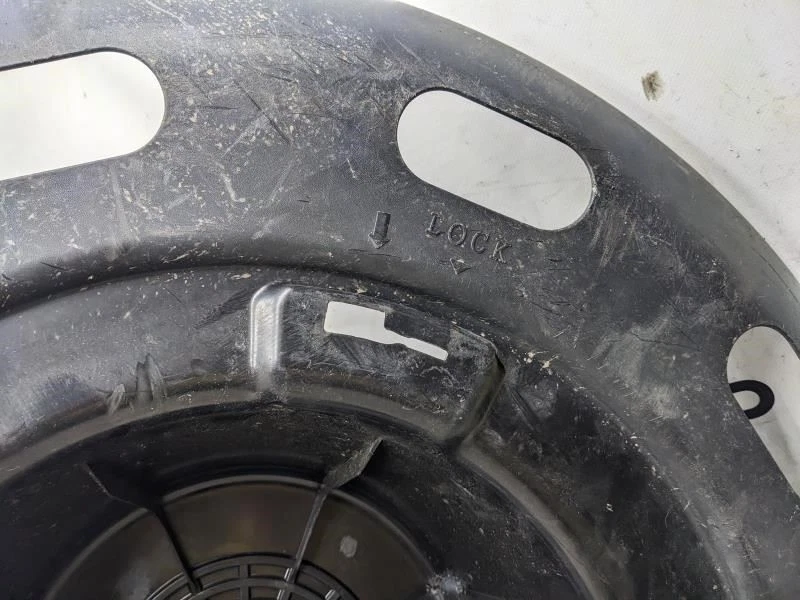 2007-2009 雷克萨斯 RX350 备用车轮托架锁盖 51939-48010 原始设备制造商 — 第 3/4 张图片