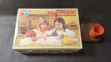Vintage 1979 Tupperware Toys Mini Mix It Children's Mixing Set with Box  BONUS